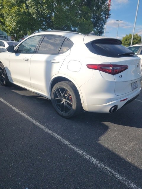 Used 2020 Alfa Romeo Stelvio Ti w/ Nero Edizione AWD/4WD image 17