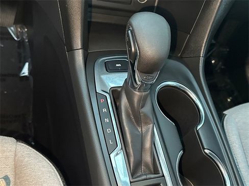 Used 2022 Chevrolet Equinox LS image 29