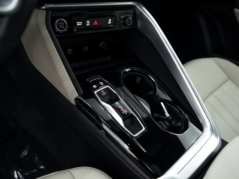 New 2025 Audi Q5 Premium image 10