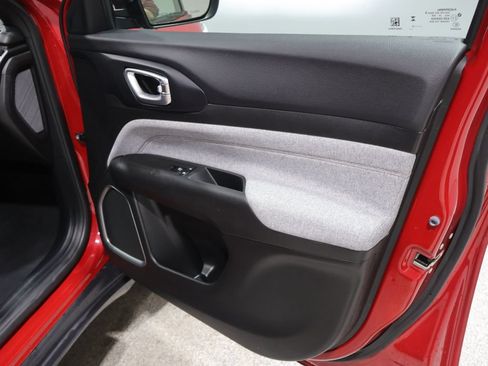Used 2023 Jeep Compass Latitude w/ Mopar Graphics Package AWD/4WD image 25