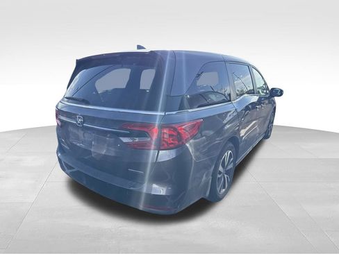 Used 2022 Honda Odyssey Touring image 2
