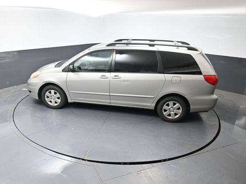 Used 2008 Toyota Sienna FWD image 16