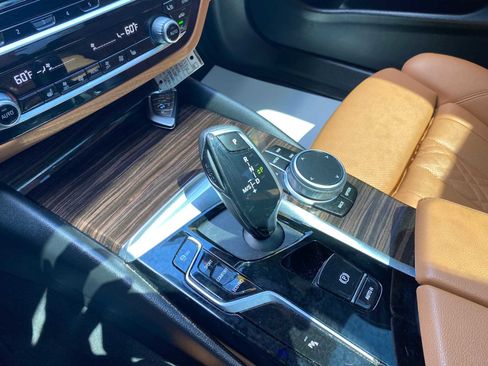 Used 2022 BMW 530i xDrive w/ Premium Package AWD/4WD image 24