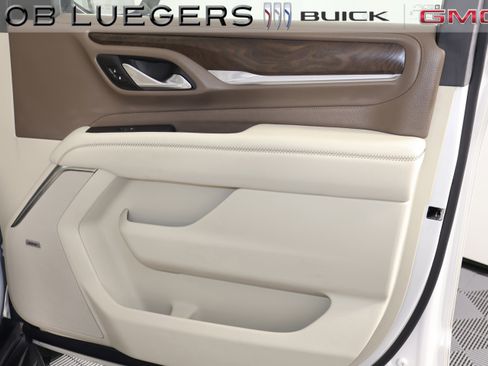 Used 2021 GMC Yukon XL Denali image 21