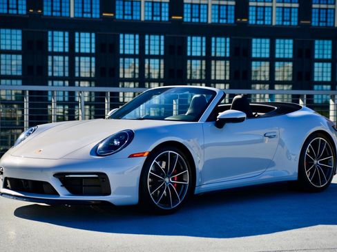 Certified 2024 Porsche 911 Carrera 4S image 1
