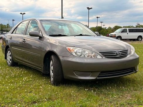 Used 2006 Toyota Camry LE FWD image 8