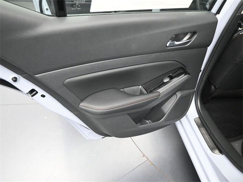 New 2025 Nissan Altima 2.5 SR image 29