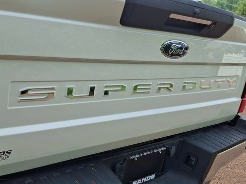 Used 2022 Ford F350 Lariat w/ Lariat Ultimate Package AWD/4WD image 29