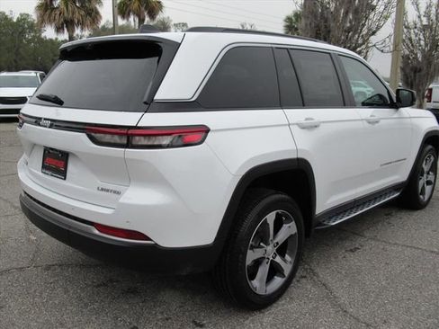 New 2026 Jeep Grand Cherokee Limited w/ Luxury Tech Group II image 7