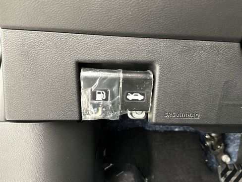 New 2025 Nissan Versa SV w/ Trunk Package image 18