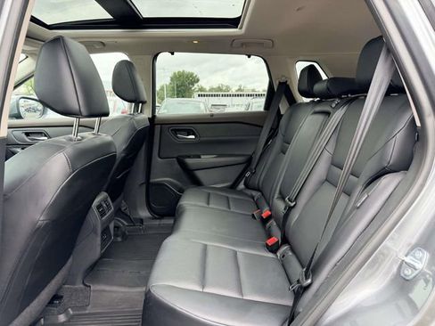 Used 2023 Nissan Rogue SV w/ SV Premium B Package FWD image 13