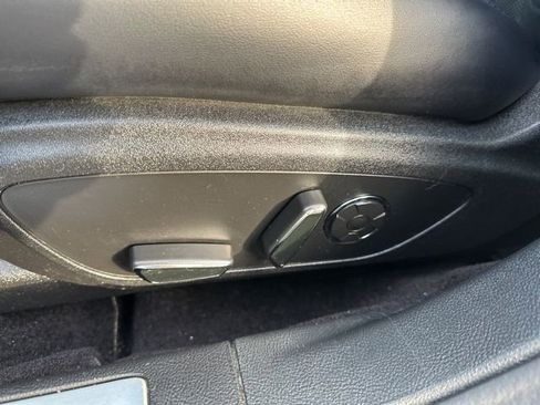 Used 2019 Lincoln MKZ Reserve image 18