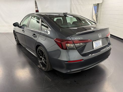 Used 2025 Honda Civic Sport image 3