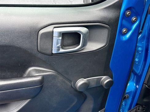 Used 2021 Jeep Wrangler Unlimited Sport image 19