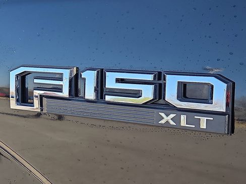 Certified 2018 Ford F150 XLT image 9