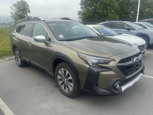 Used 2024 Subaru Outback Touring AWD/4WD image 1