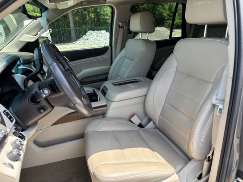 Used 2019 GMC Yukon Denali w/ Denali Ultimate Package AWD/4WD image 12