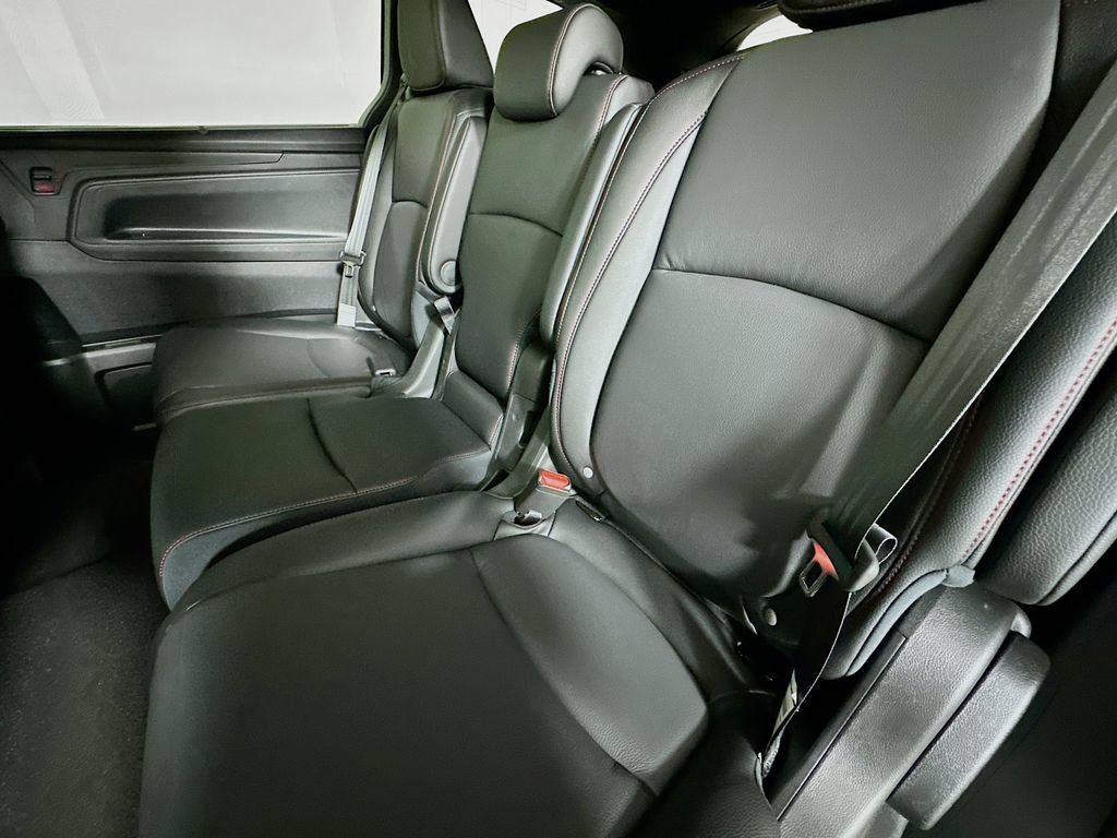 Used 2026 Honda Odyssey Sport-L image 4