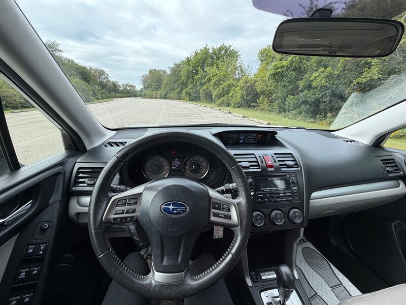 Used 2015 Subaru Forester 2.5i Limited AWD/4WD image 11