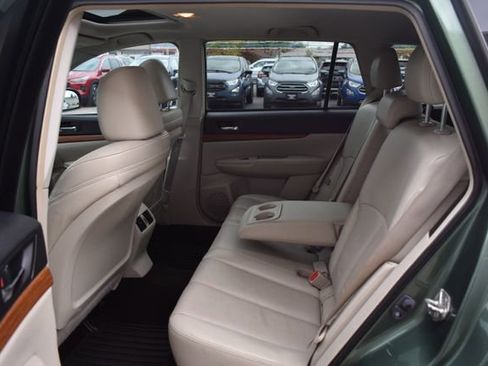 Used 2013 Subaru Outback 2.5i Limited w/ Moonroof Pkg AWD/4WD image 31