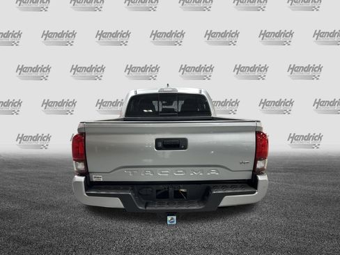 Used 2022 Toyota Tacoma SR5 w/ Technology Package RWD image 11