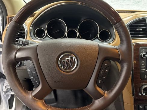 Used 2016 Buick Enclave Premium image 25