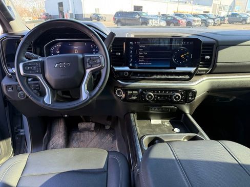 Used 2024 Chevrolet Silverado 3500 LTZ w/ LTZ Plus Package image 2