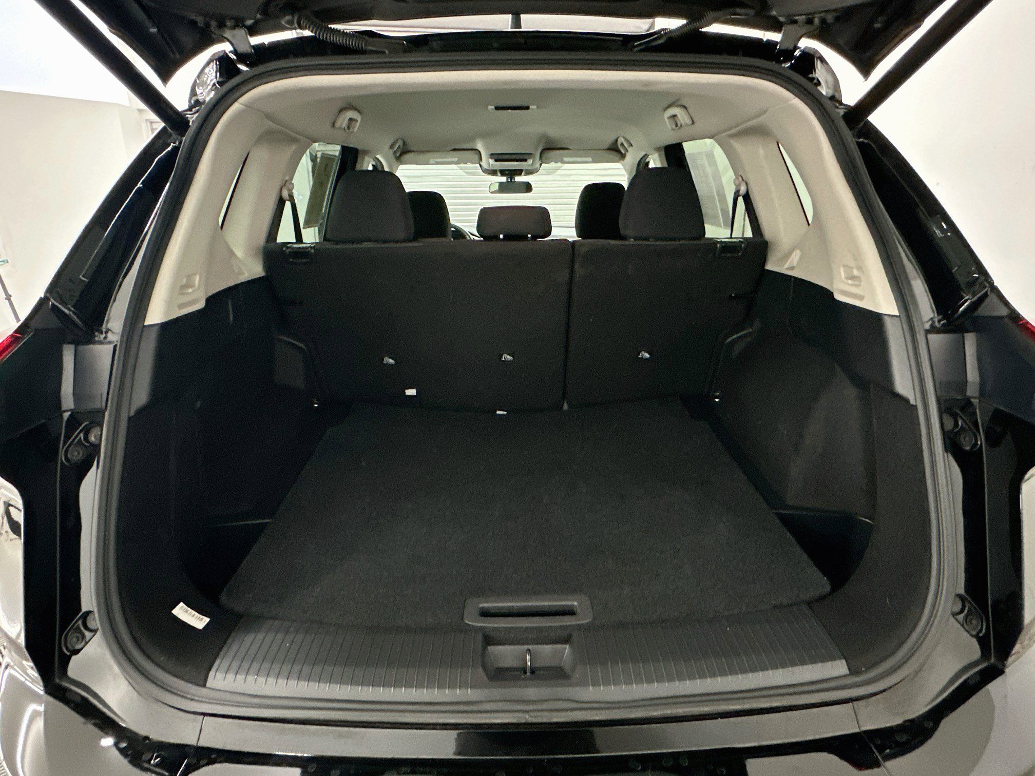 Used 2026 Nissan Rogue SV AWD/4WD image 29
