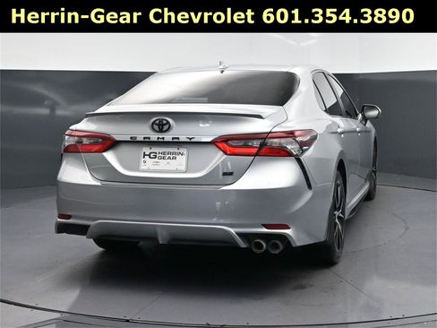 Used 2024 Toyota Camry SE image 7