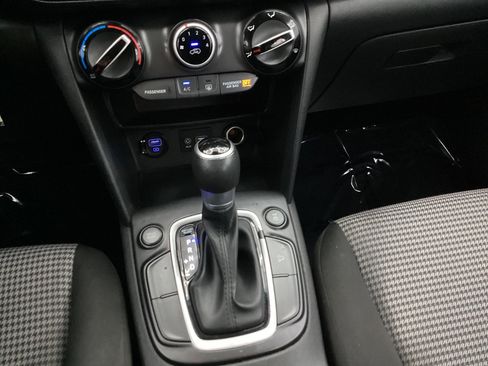 Used 2020 Hyundai Kona SE image 36