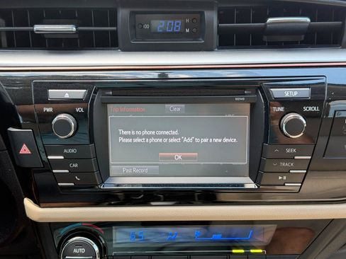 Used 2015 Toyota Corolla LE FWD image 55