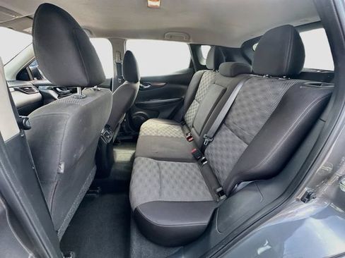 Used 2019 Nissan Rogue Sport SV AWD/4WD image 23