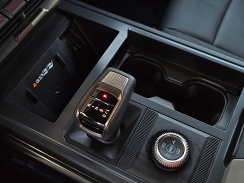 Used 2025 GMC Hummer EV 2X image 23