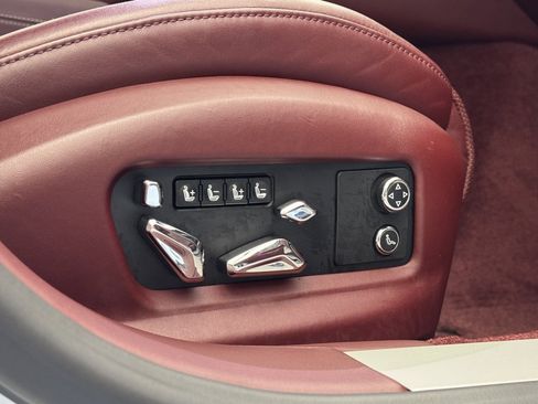 Used 2020 Bentley Flying Spur W12 image 57