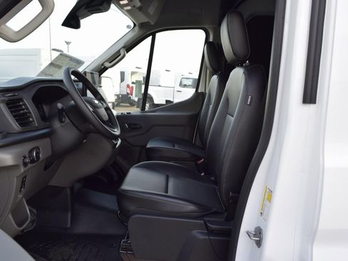 New 2026 Ford Transit 250 148 Medium Roof w/ Load Area Protection Package RWD image 18