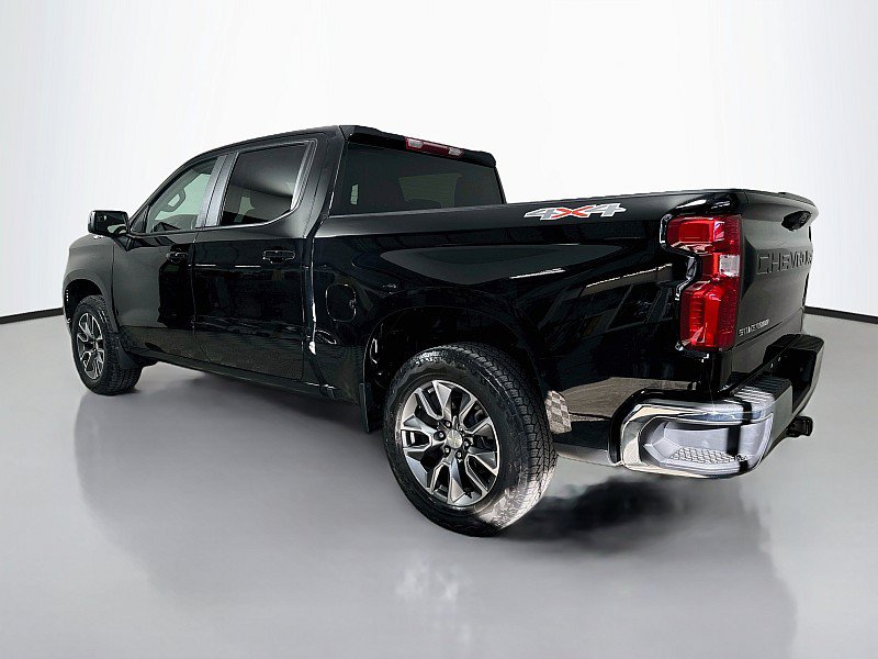 Used 2024 Chevrolet Silverado 1500 LT AWD/4WD image 5
