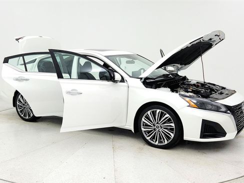 Used 2023 Nissan Altima 2.5 SL FWD image 34