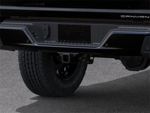 New 2026 GMC Canyon Denali image 14