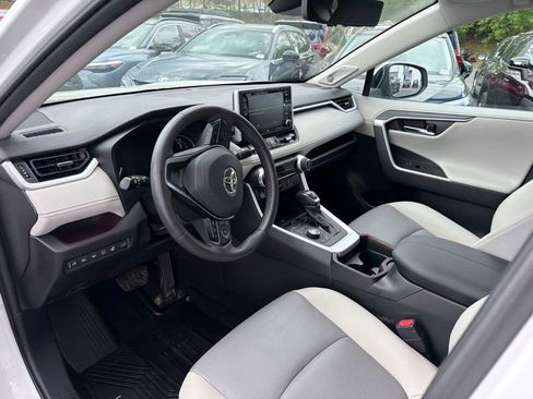 Used 2021 Toyota RAV4 Limited AWD/4WD image 24