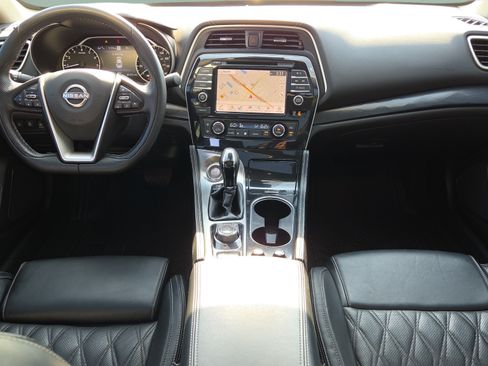 Used 2023 Nissan Maxima Platinum w/ Sport Mat Group FWD image 15
