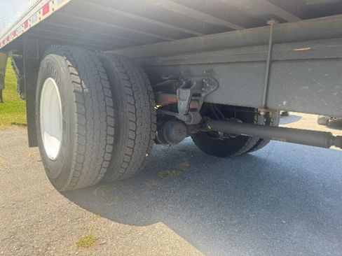 Used 2022 Ford F750 2WD Regular Cab Super Duty image 6