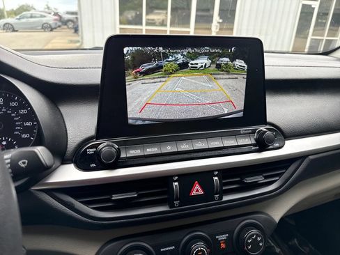 Used 2021 Kia Forte LXS FWD image 21