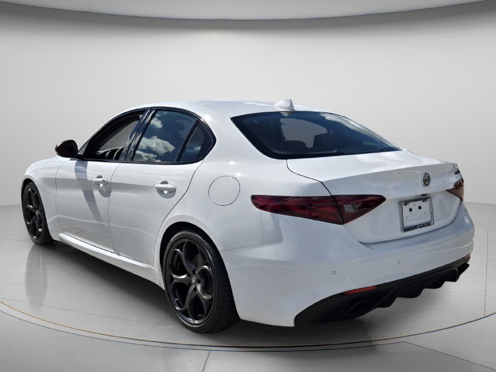 Used 2019 Alfa Romeo Giulia w/ Quick Order Package 22K Sport RWD image 6