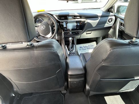 Used 2017 Toyota Corolla SE FWD image 21