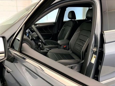 Used 2024 Volkswagen Tiguan SEL R-Line image 25
