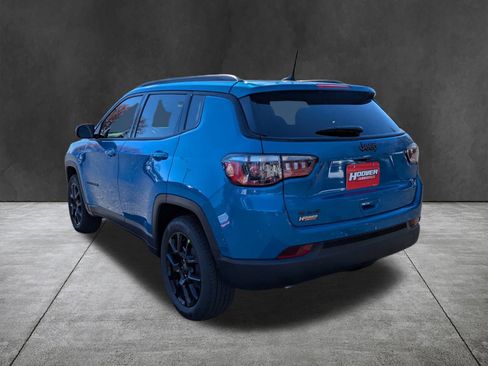 New 2026 Jeep Compass Latitude image 7