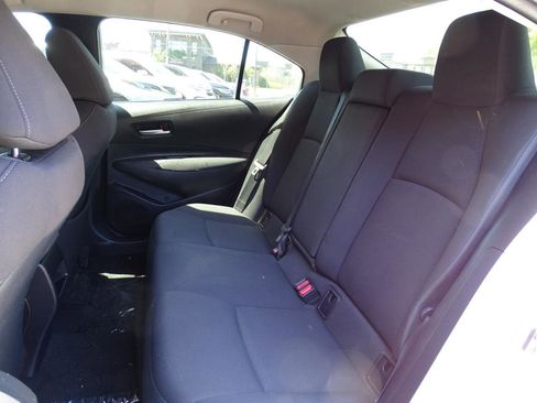 Used 2021 Toyota Corolla LE FWD image 30