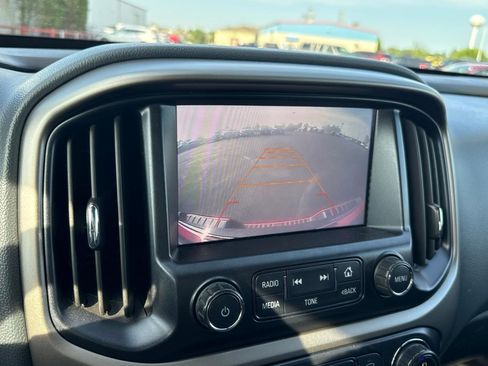 Used 2016 Chevrolet Colorado Z71 AWD/4WD image 16