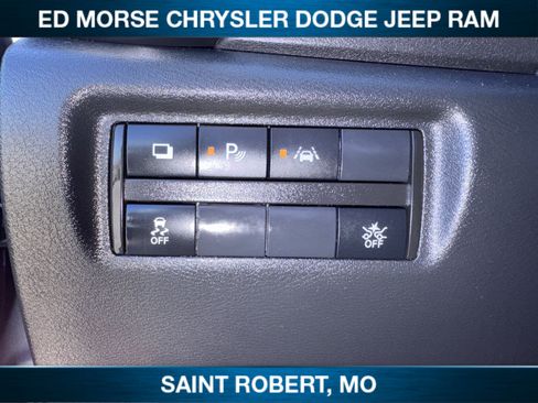 Used 2025 Nissan Versa S FWD image 18