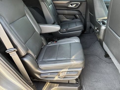 Used 2021 Chevrolet Tahoe Z71 w/ Z71 Signature Package AWD/4WD image 16